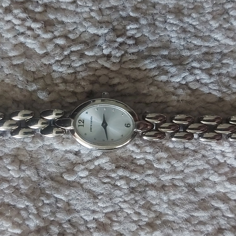 🦋3/$30🦋 Pierre Cardin watch